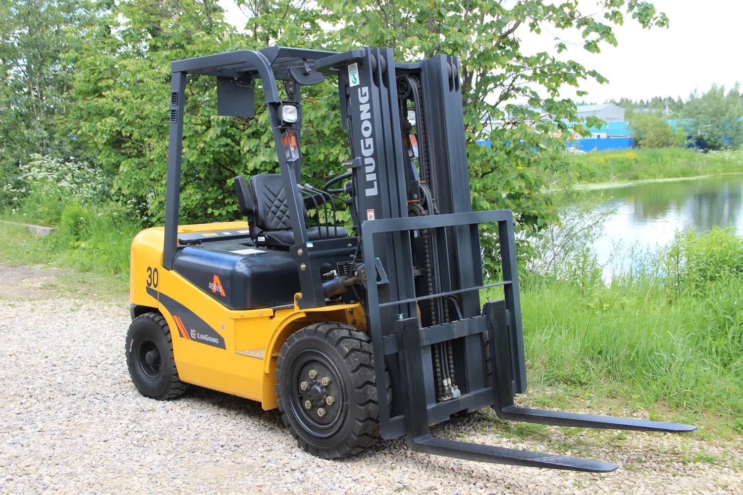 Погрузчик вилочный